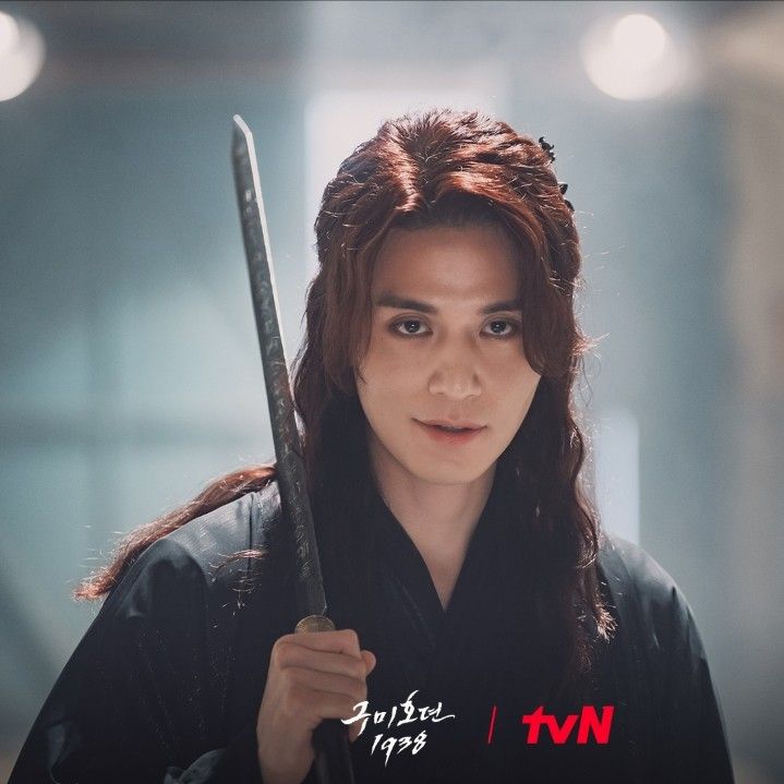 A moment captured by a fan of Lee Dongwook