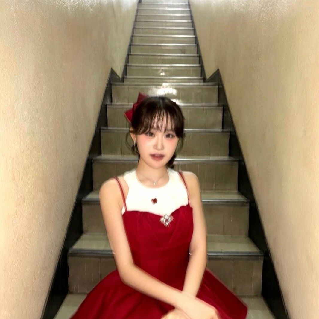 Behind-the-scenes cut of Kim Dahyun