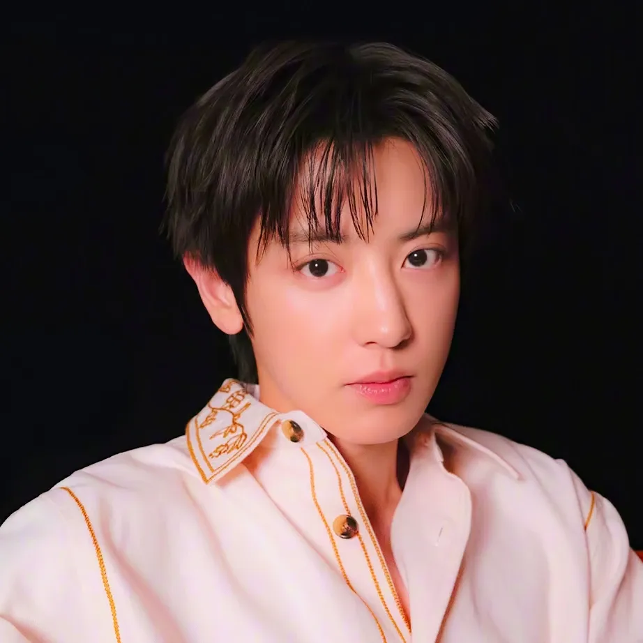 Latest photo of Chanyeol