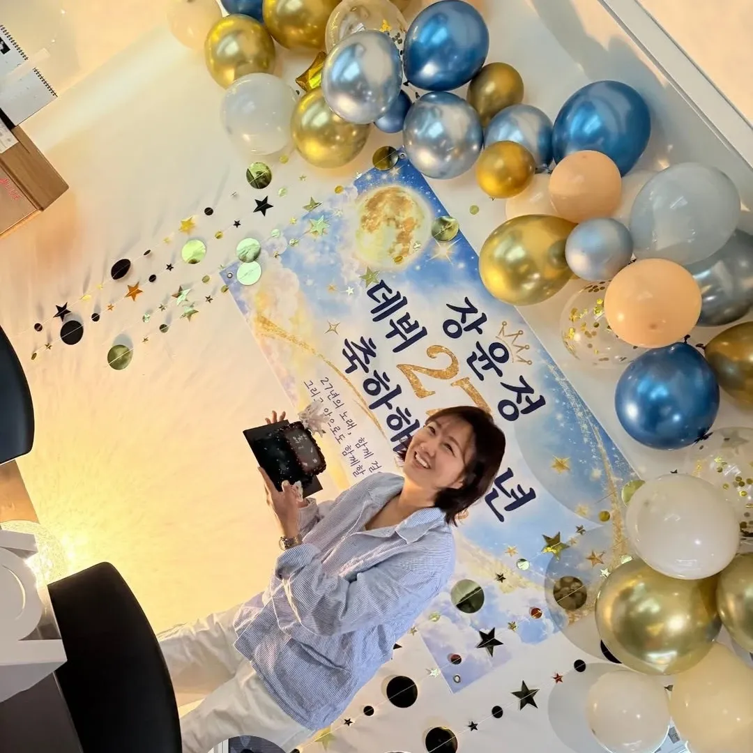 Behind-the-scenes cut of Jang Yoonjeong