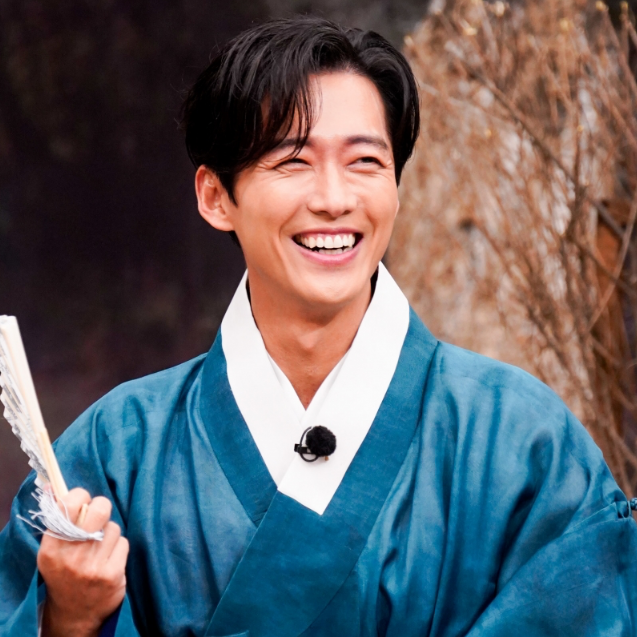 A moment captured by a fan of Namkoong Min