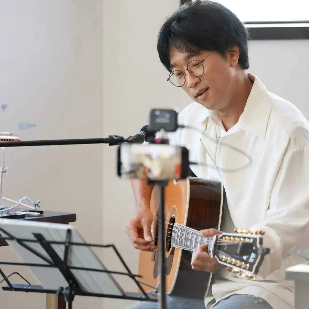 A moment captured by a fan of Bak Changgeun