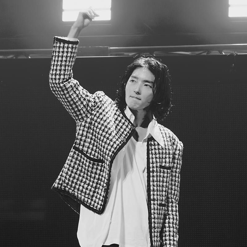 A moment captured by a fan of Lee Joongi