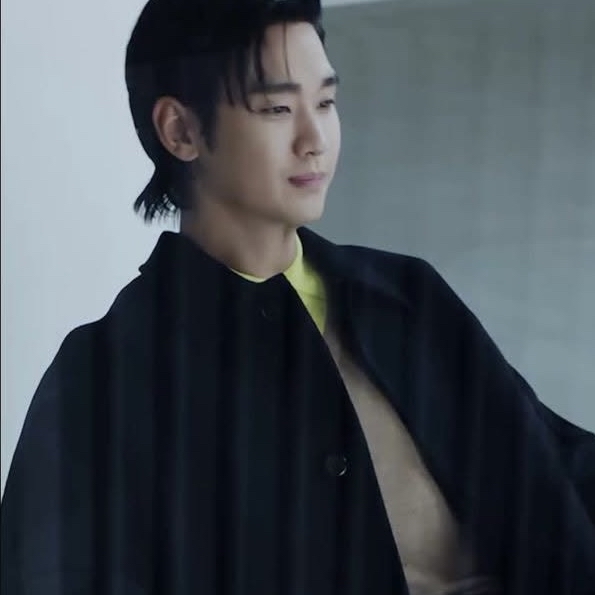 Recent activity shot of Kim Soohyun