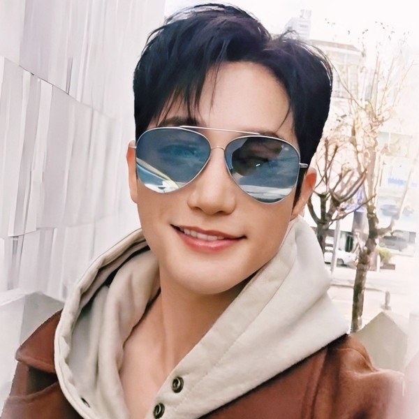 Today’s standout profile photo of Park Sihoo on Choeaedol Celeb