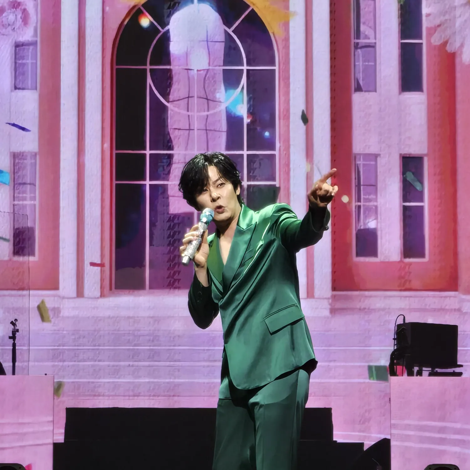 Behind-the-scenes cut of Kang Moonkyung