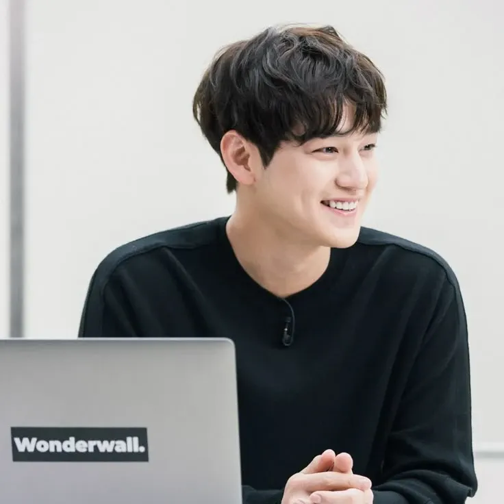 A moment captured by a fan of Kim Bum