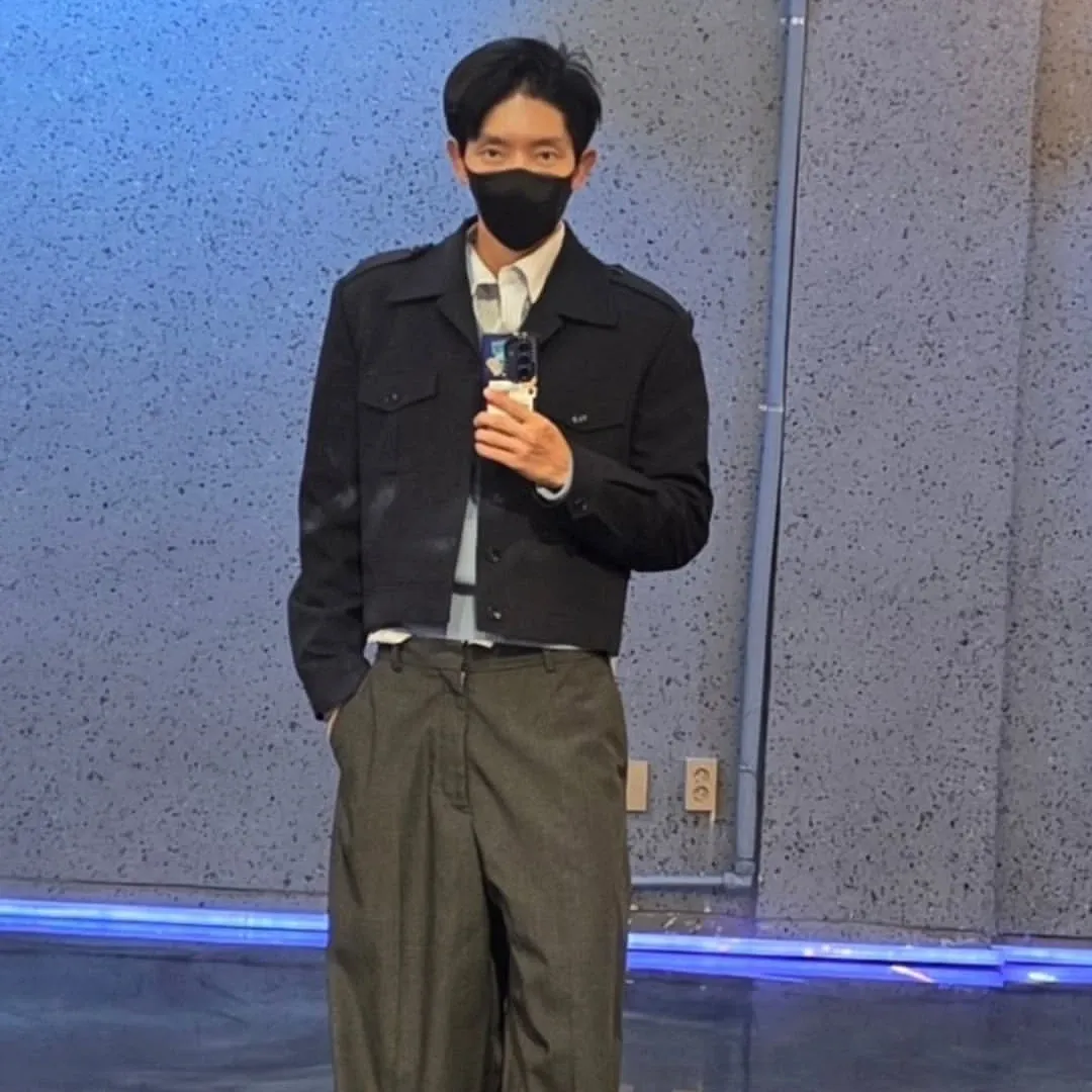 A moment captured by a fan of Lee Joongi