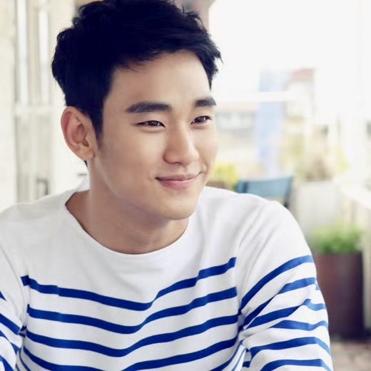 Behind-the-scenes cut of Kim Soohyun