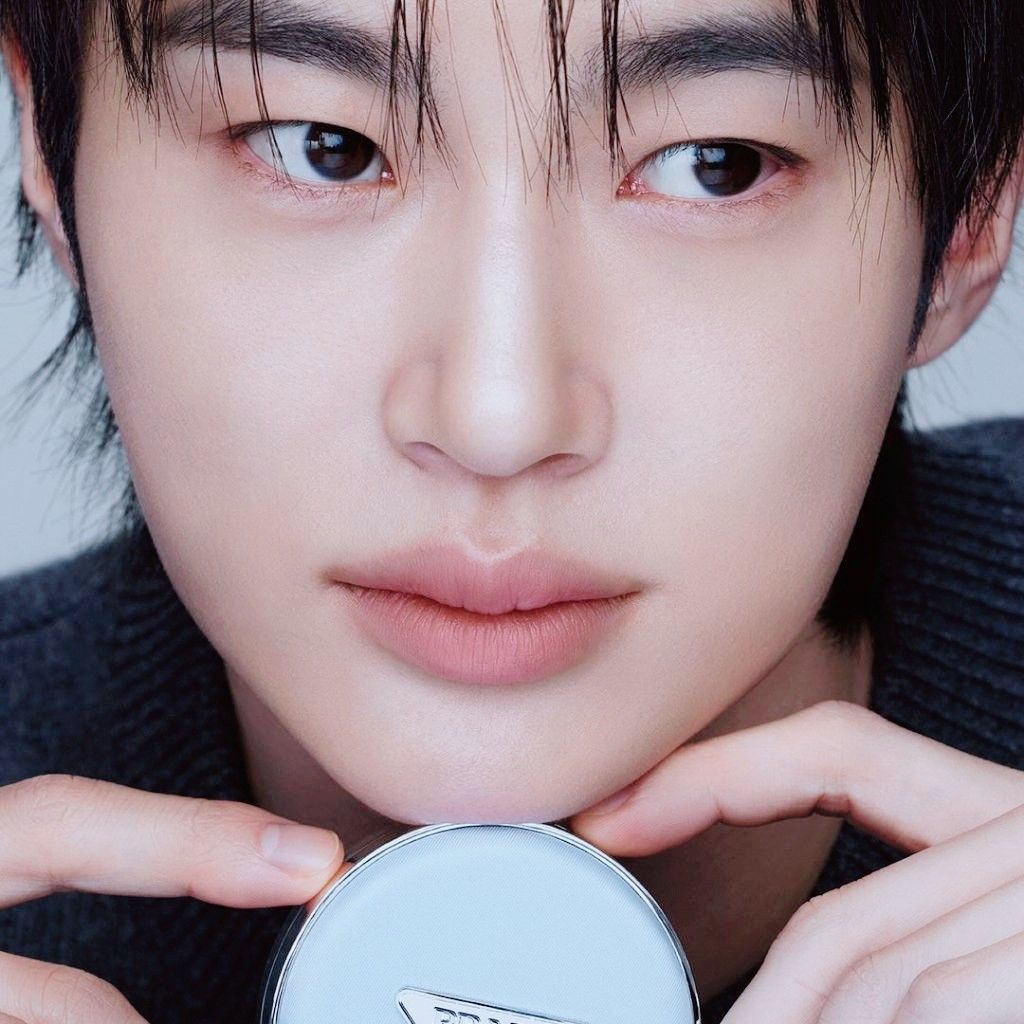 Behind-the-scenes cut of Byeon Wooseok