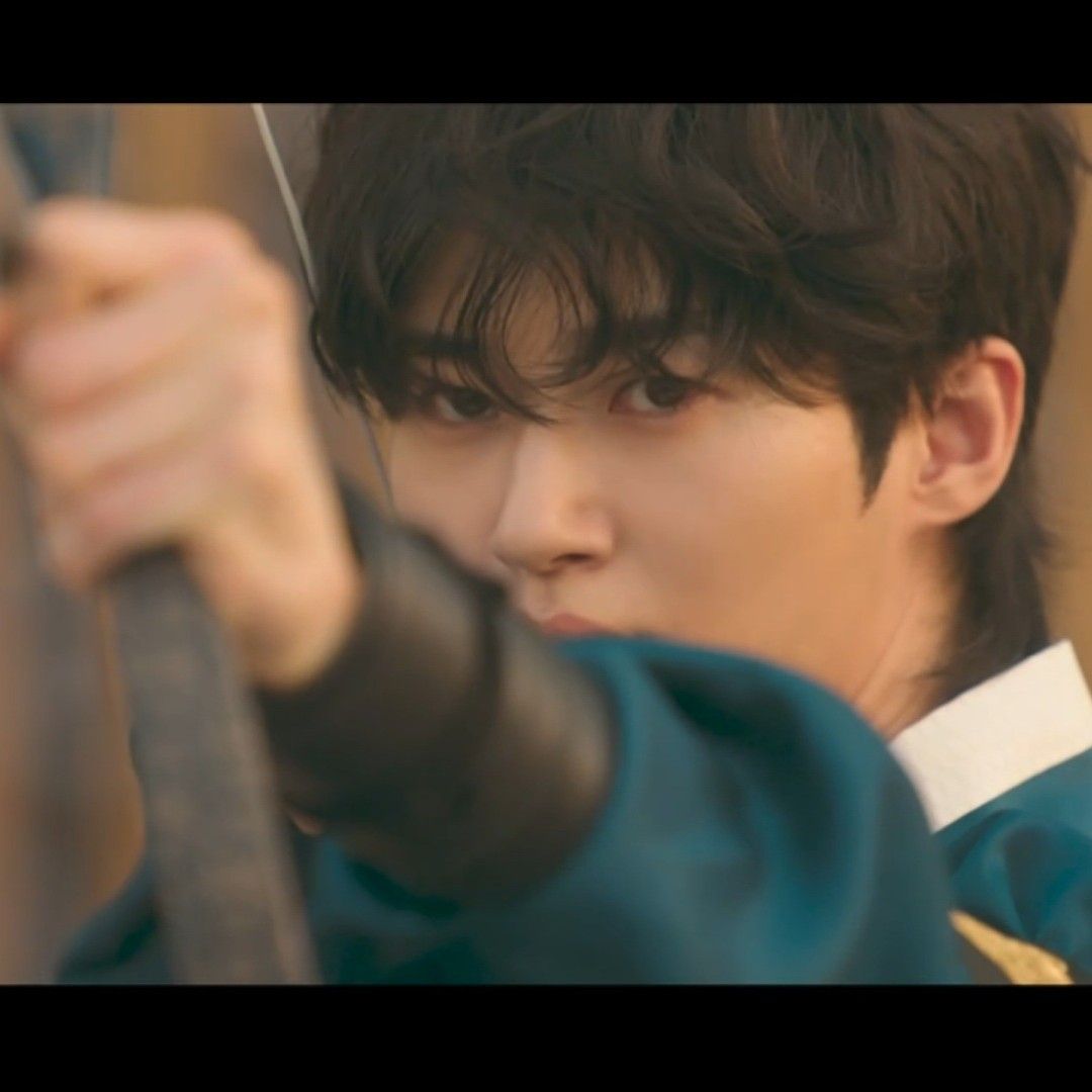 粉丝拍下的边佑锡瞬间