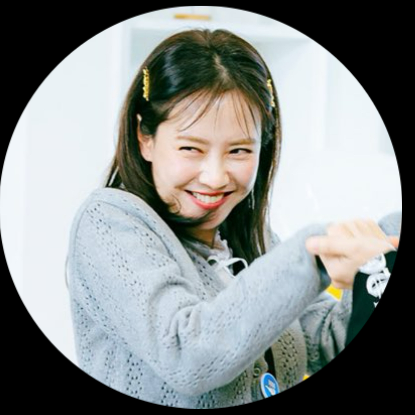 Cuplikan di balik layar dari Song Jihyo