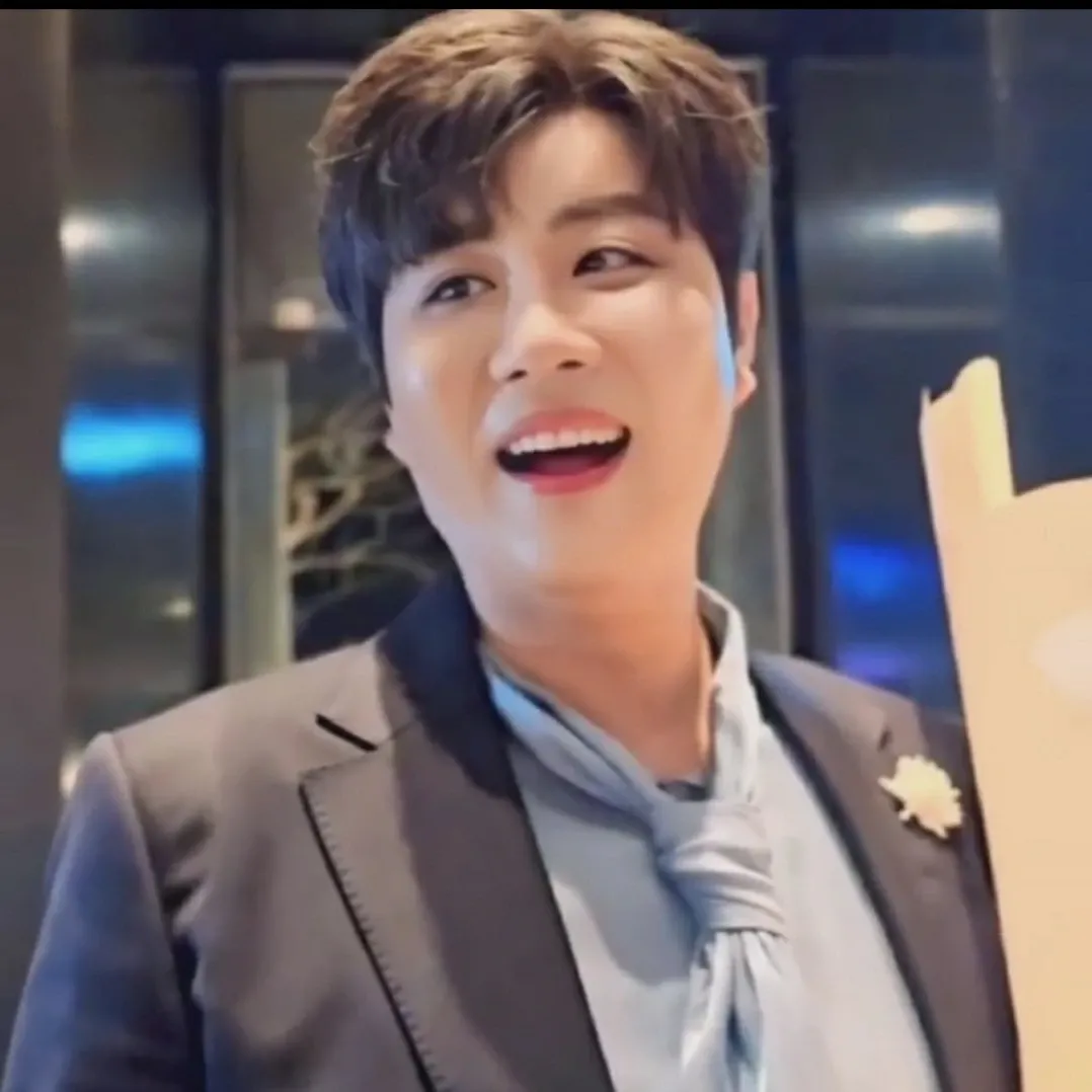 Latest photo of Jin Haesung