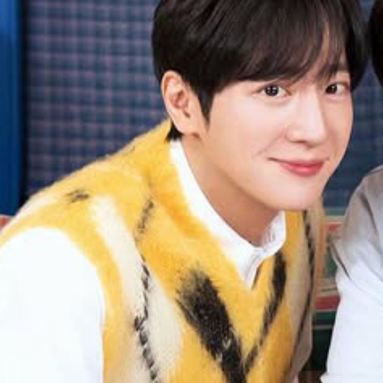 A moment captured by a fan of Lee Sangyeob