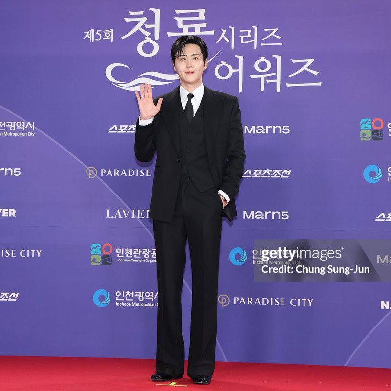 Foto kegiatan terbaru dari Kim Seonho