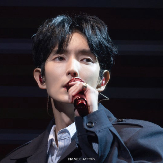 A moment captured by a fan of Lee Joongi