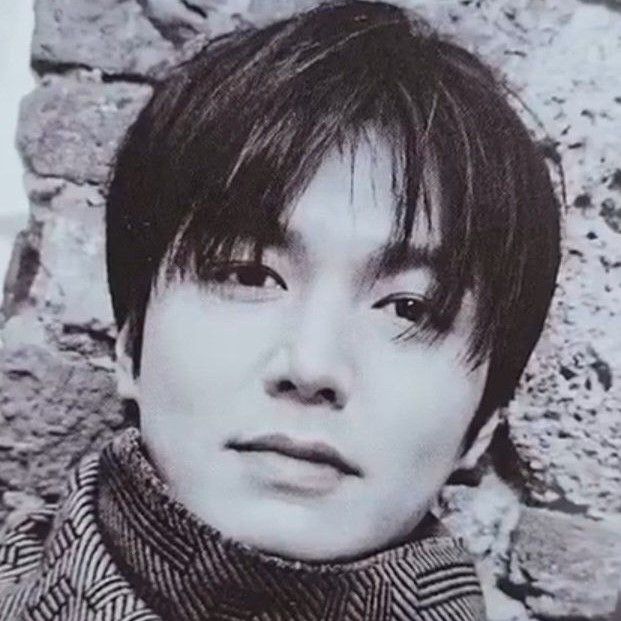 イ・ミンホの最近の活動ショット