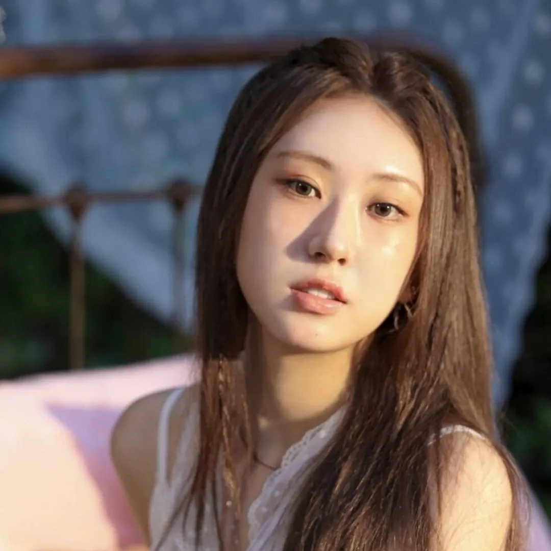 Foto kegiatan terbaru dari Jeon Yujin