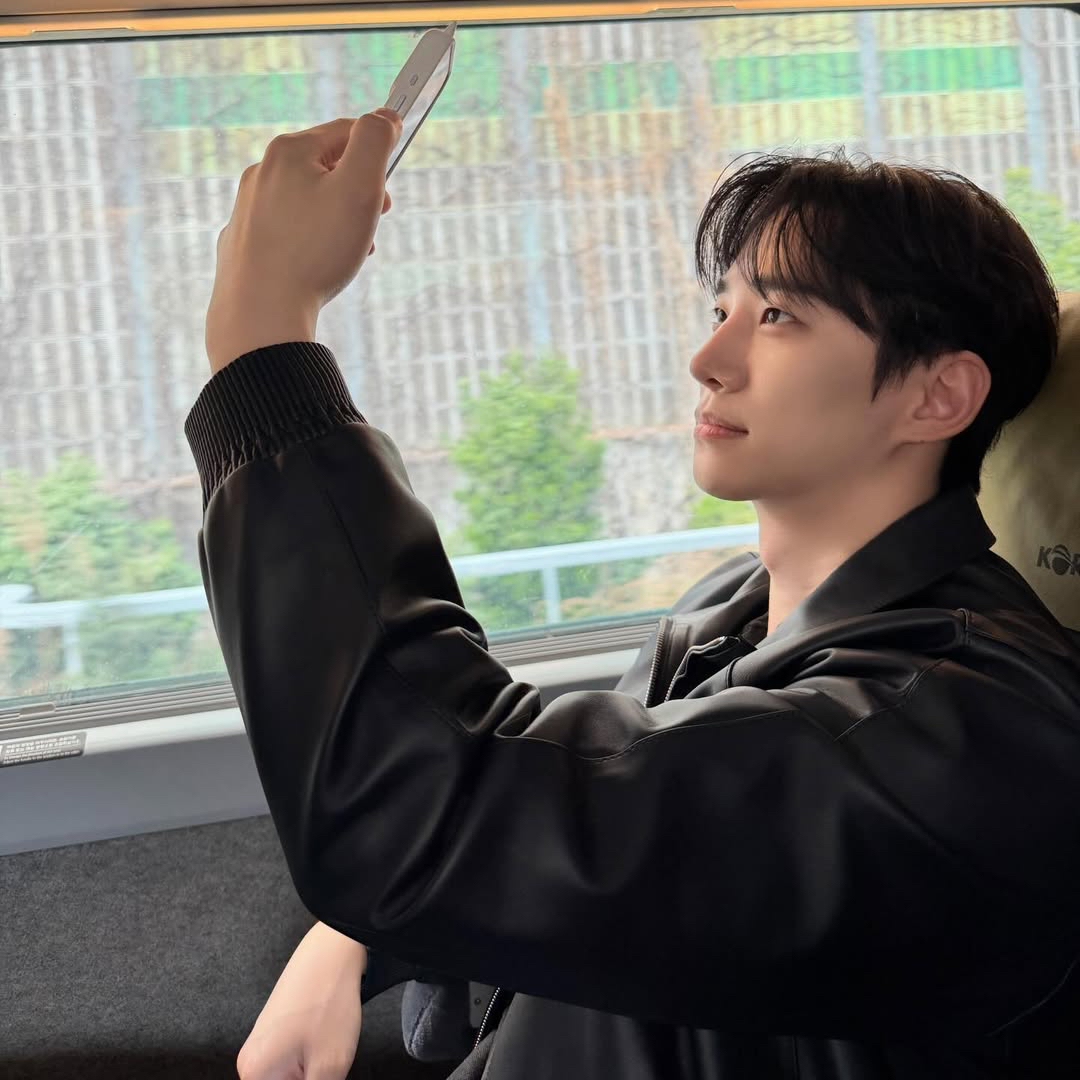 Recent activity shot of Lee Junho