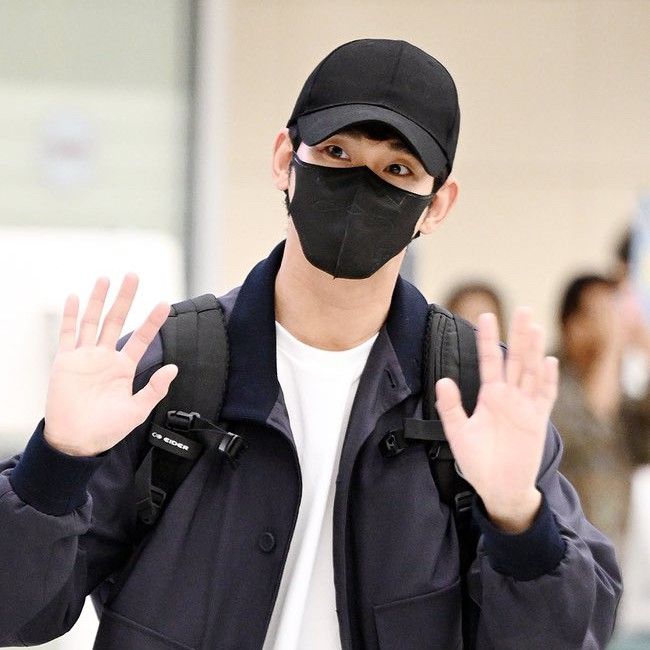 キム・スヒョンのビハインドカット