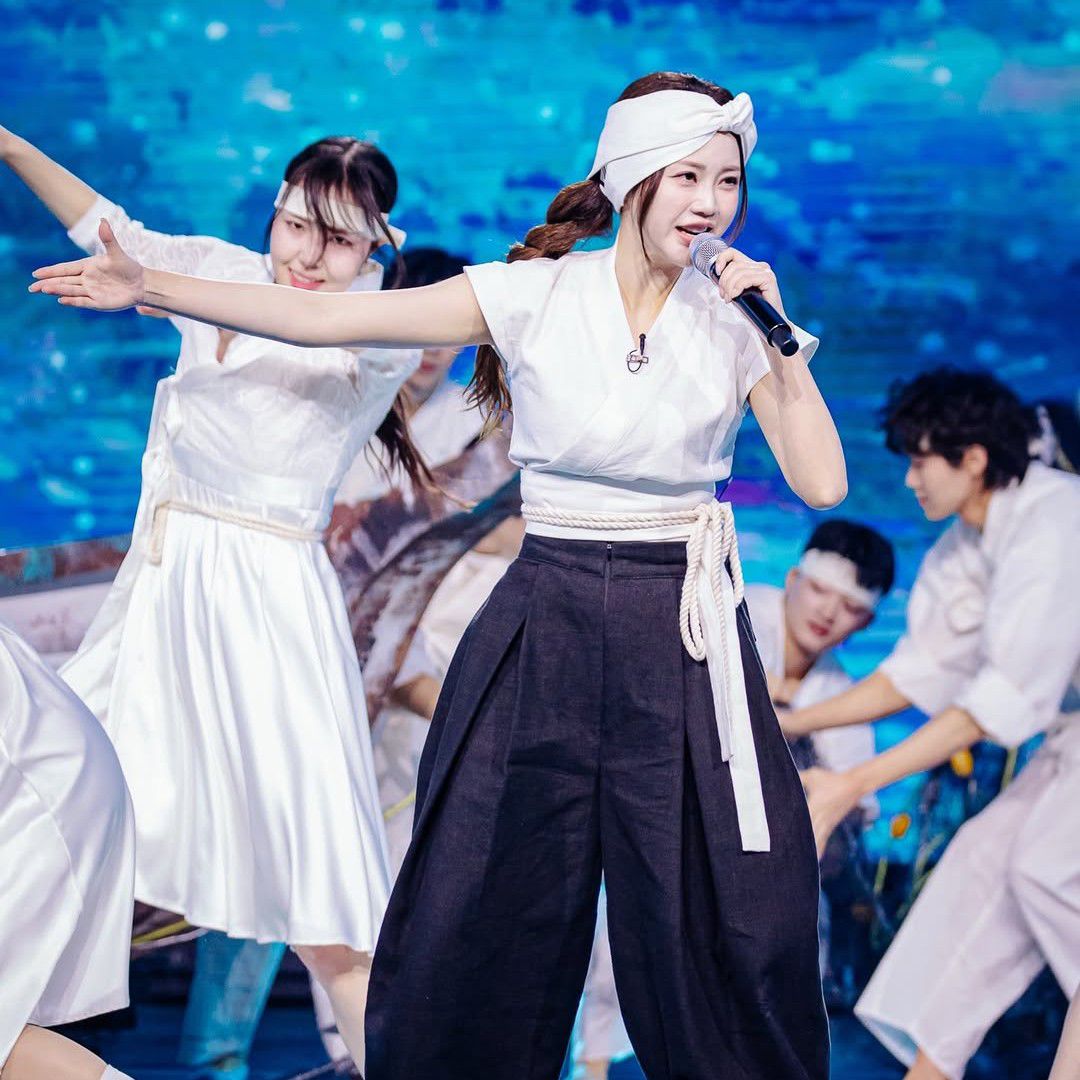 홍지윤의 비하인드 컷