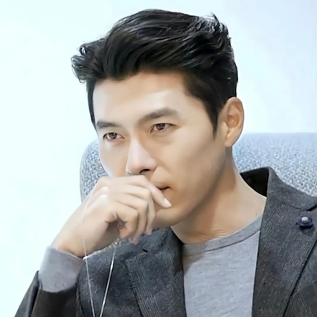 ヒョンビンの最近の活動ショット