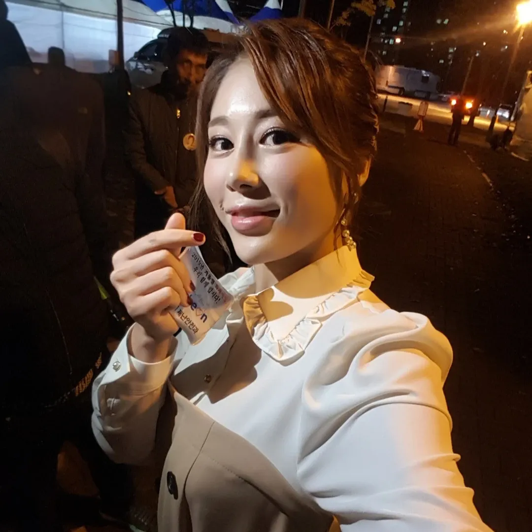 Momen yang diabadikan oleh penggemar Kim Soyou