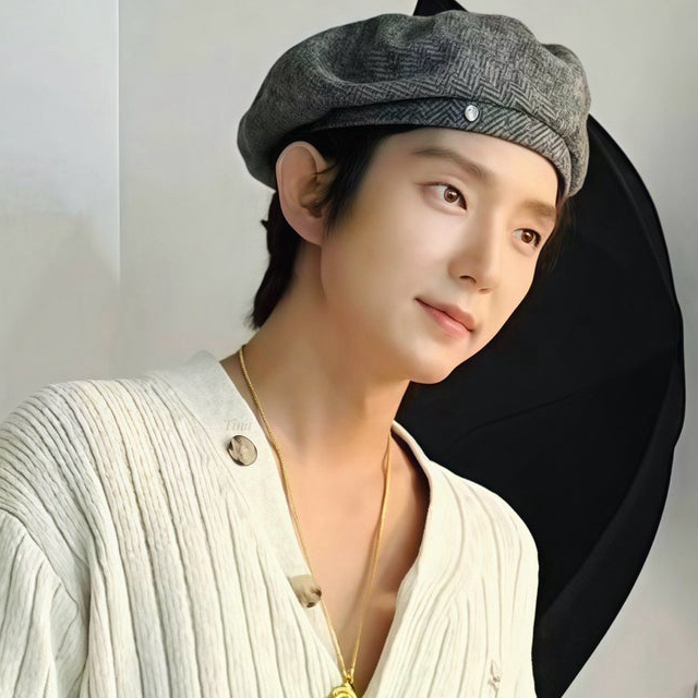 Behind-the-scenes cut of Lee Joongi