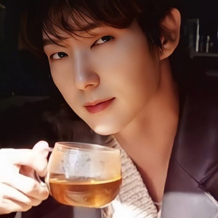 Behind-the-scenes cut of Lee Joongi