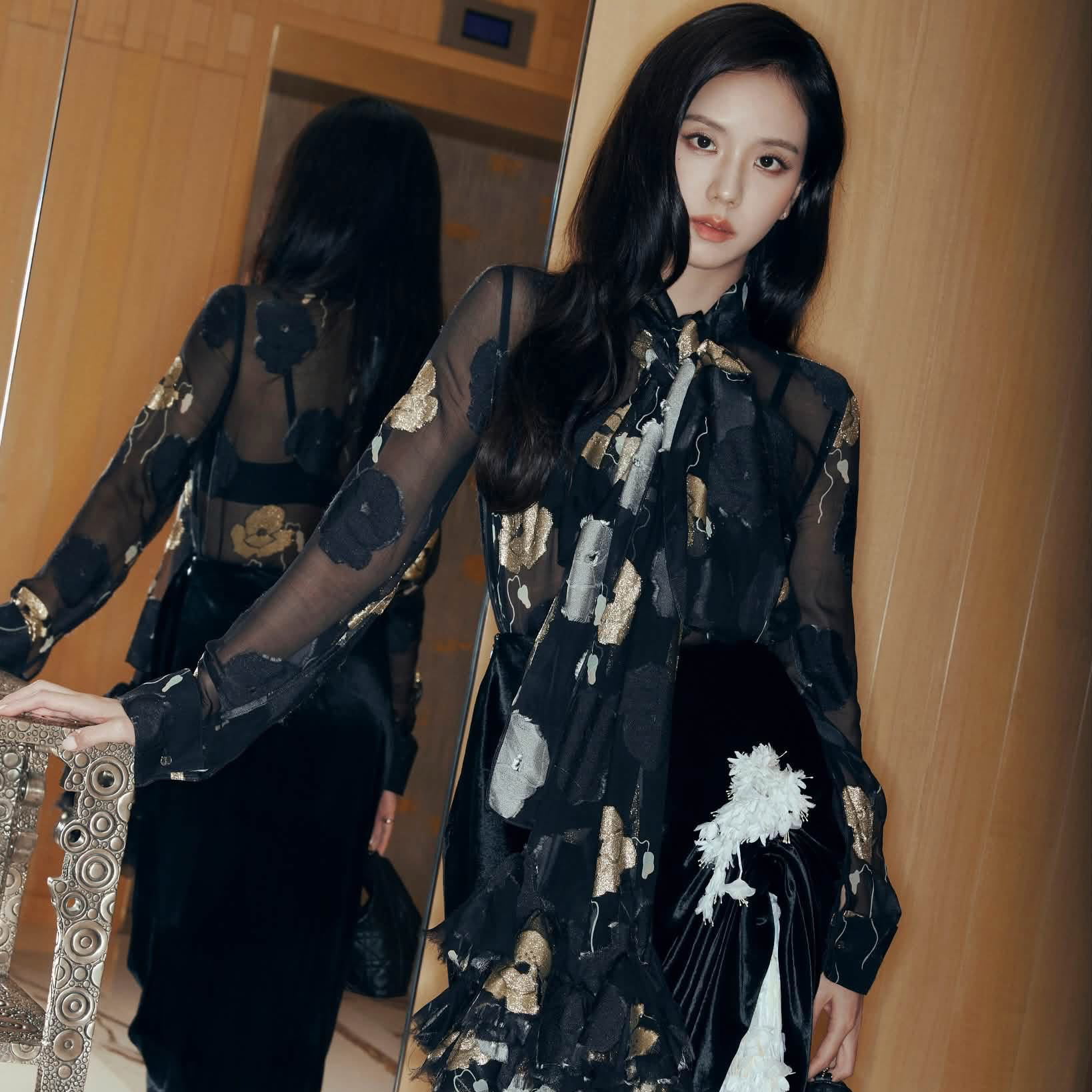 Latest photo of Jisoo (1995)