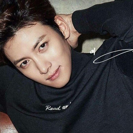 Behind-the-scenes cut of Ji Changwook