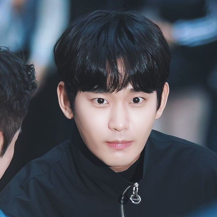 Recent activity shot of Kim Soohyun