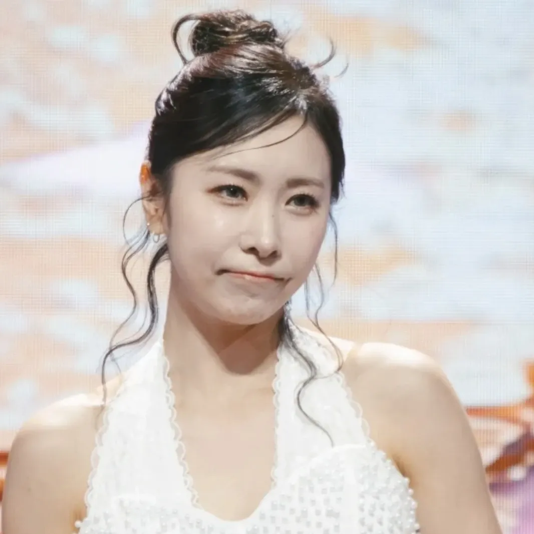 A moment captured by a fan of Huh Chanmi