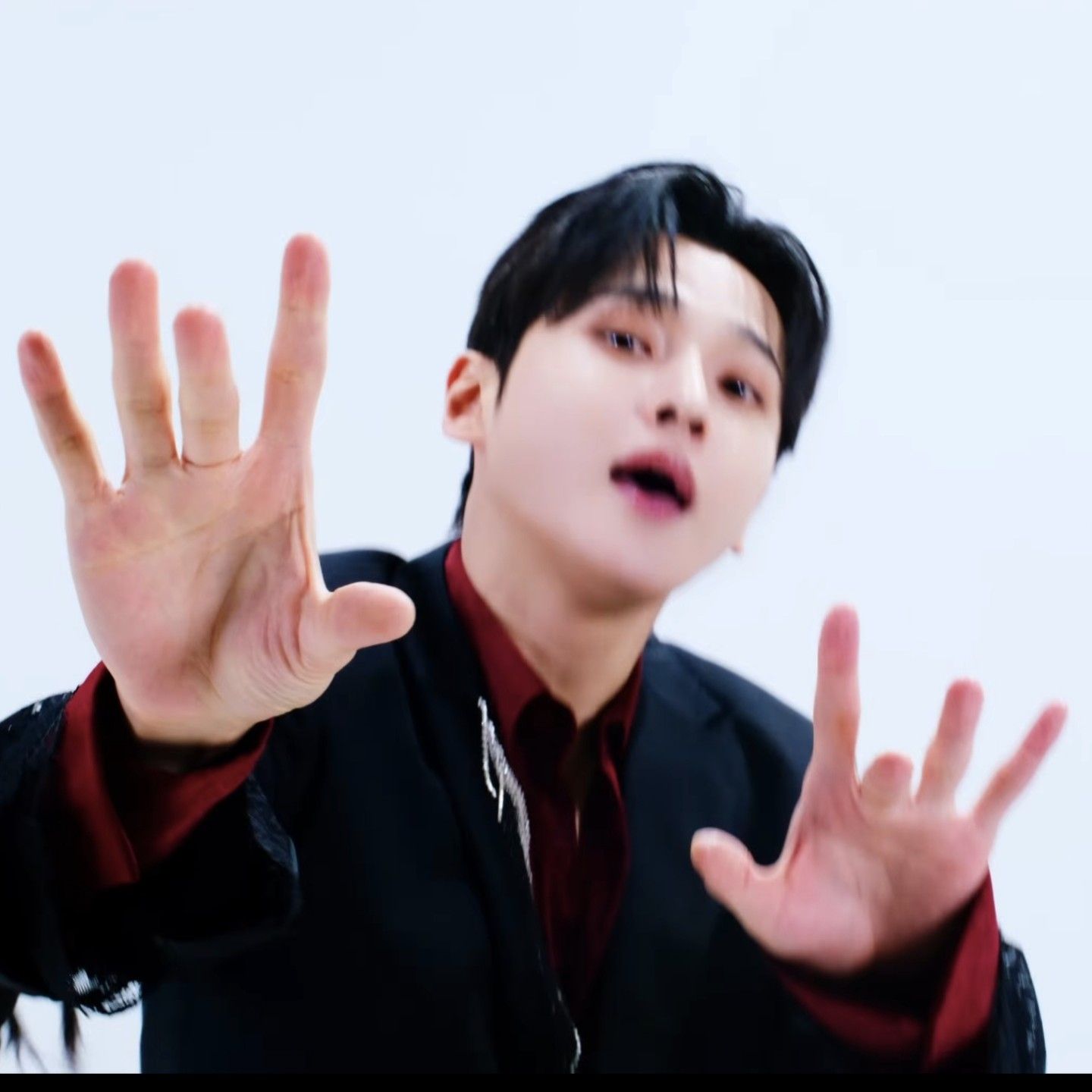 A moment captured by a fan of Seong Ri