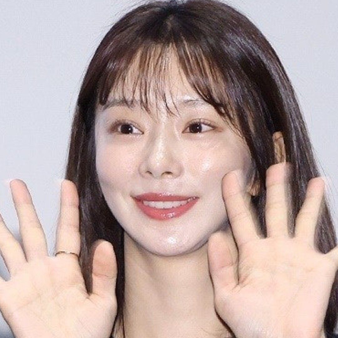 A moment captured by a fan of Lee Joobeen