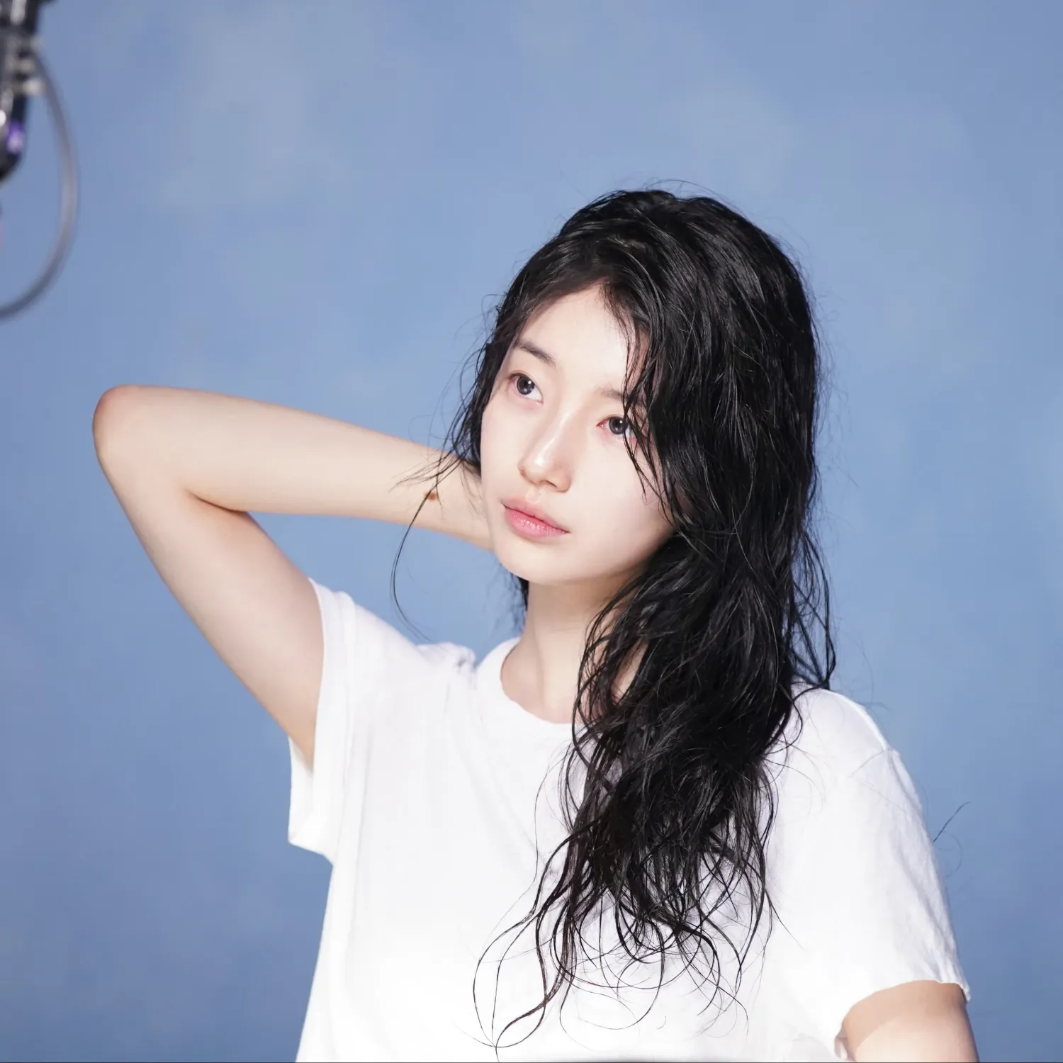 Behind-the-scenes cut of Bae Suzy