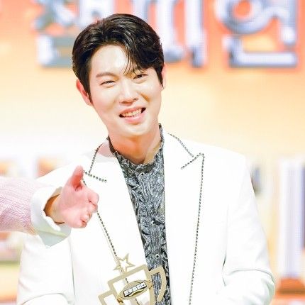 A moment captured by a fan of Son Taejin