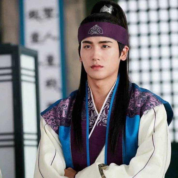 Latest photo of Park Hyungsik