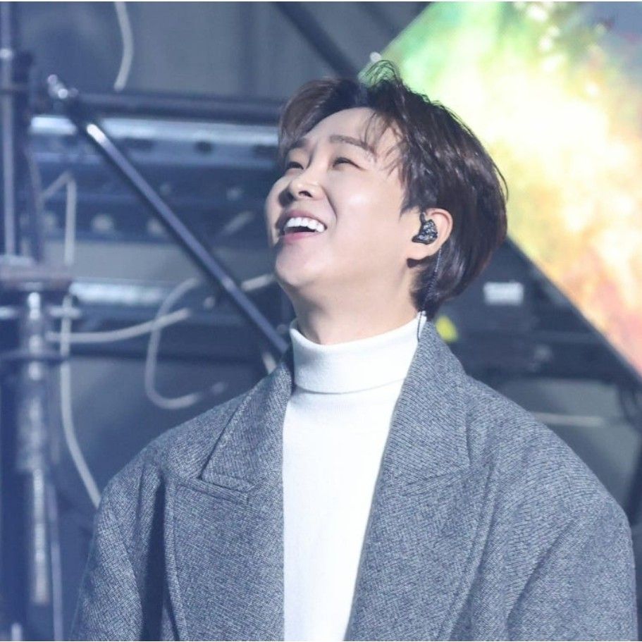 Recent activity shot of Song Minjun