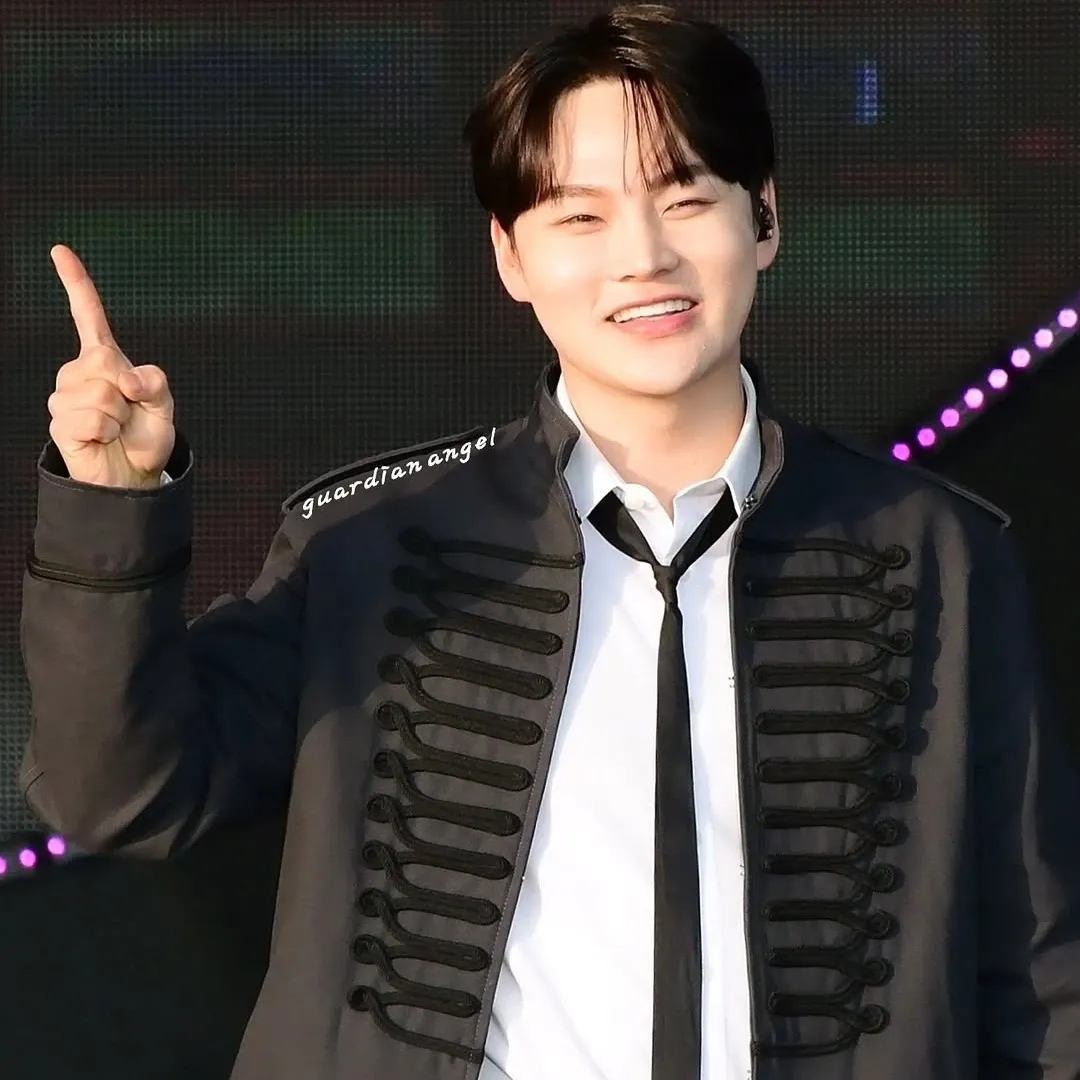 박서진의 비하인드 컷