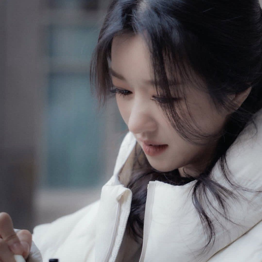 Behind-the-scenes cut of Seo Yeaji