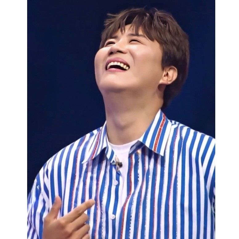 チン・ヘソンのビハインドカット