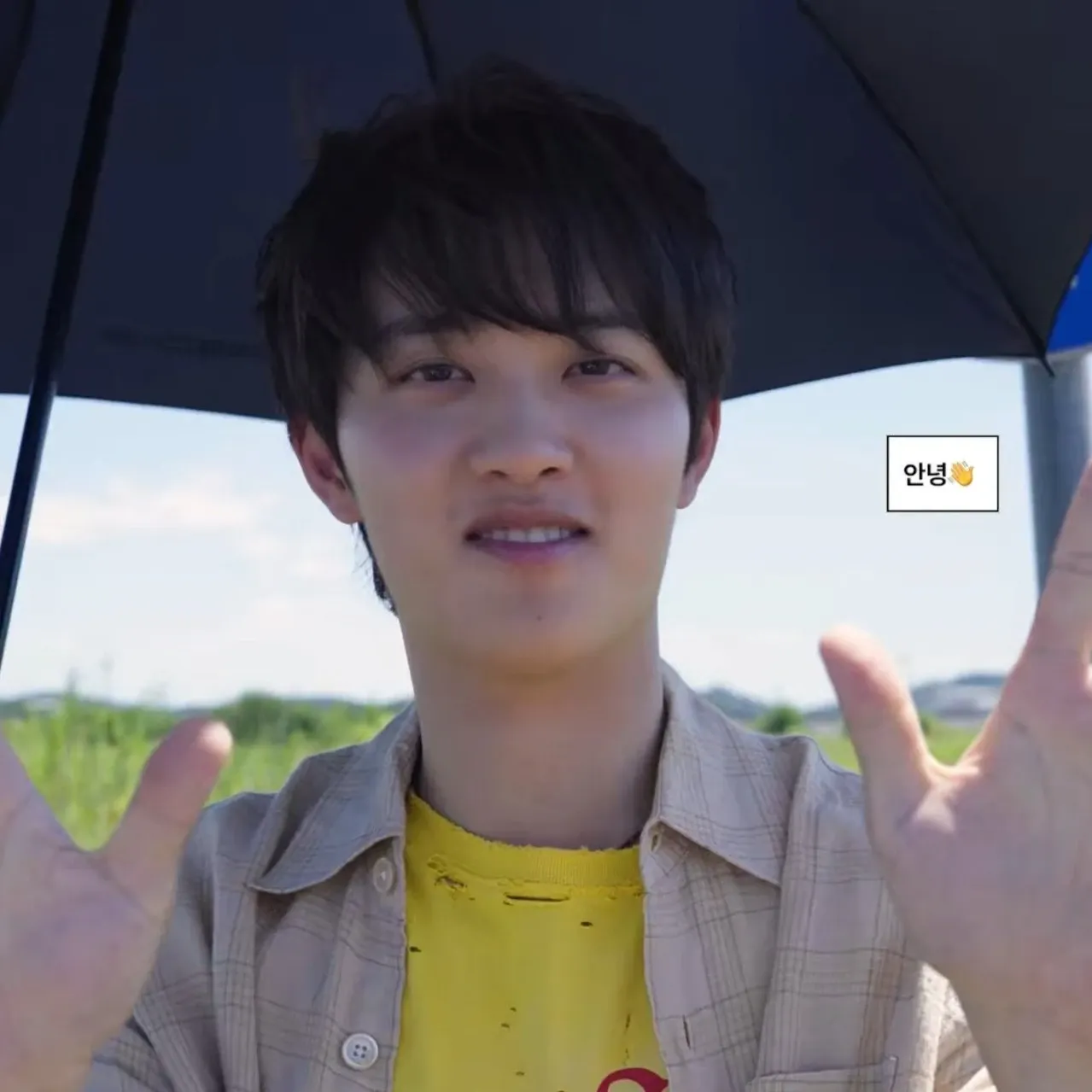 Cuplikan di balik layar dari Doh Kyungsoo (D.O.)