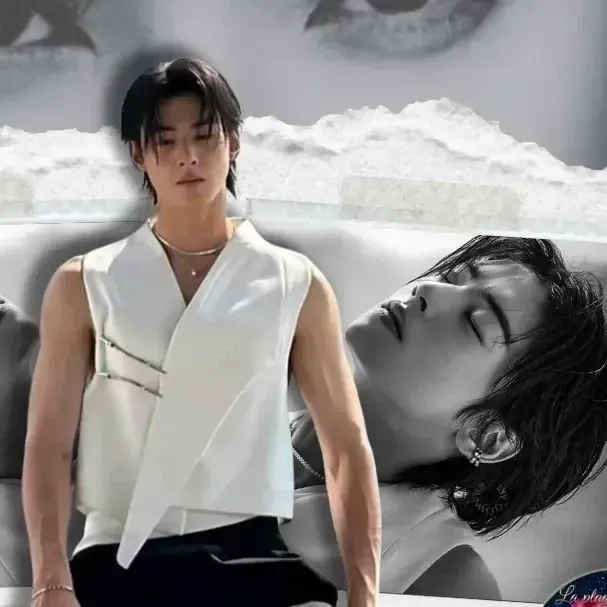 Latest photo of Cha Eunwoo