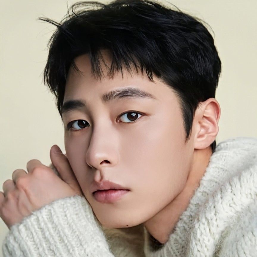 Recent activity shot of Lee Jaewook