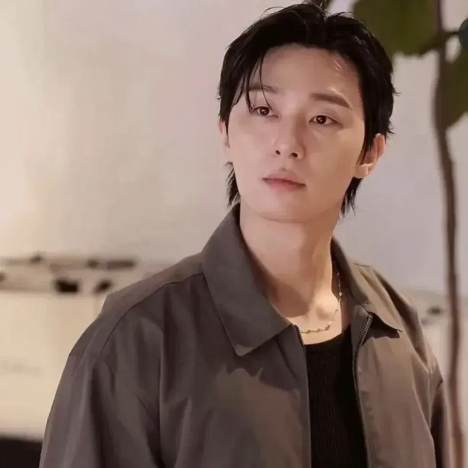 Behind-the-scenes cut of Park Seojoon