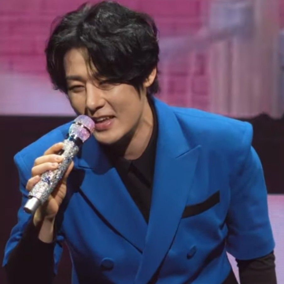 Behind-the-scenes cut of Kang Moonkyung