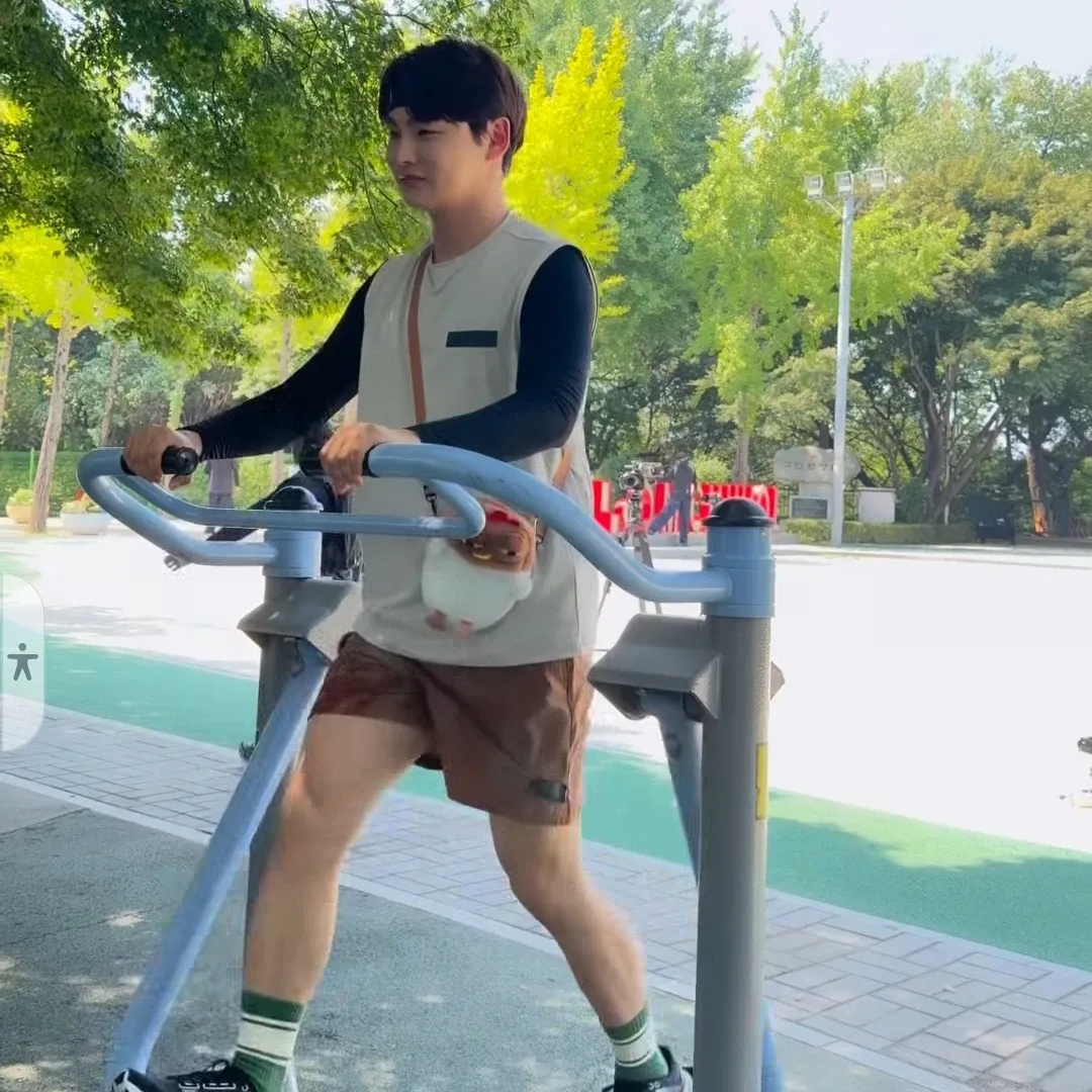 박서진의 비하인드 컷