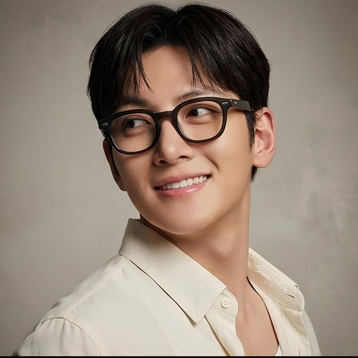 지창욱의 비하인드 컷