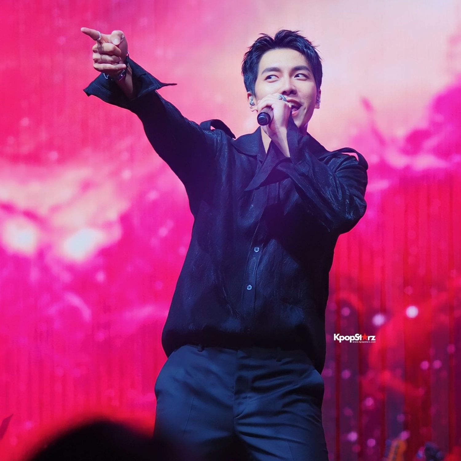 Recent activity shot of Lee Seunggi